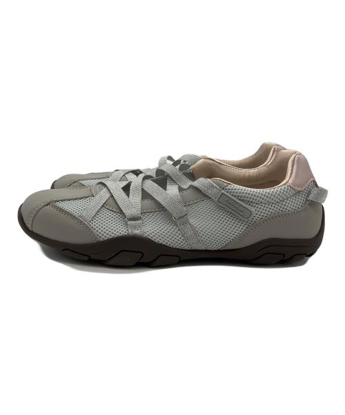 rock fish weather wear（ロックフィッシュウェザーウェア）rock fish weather wear (ロックフィッシュウェザーウェア) ZANE X-STRAP SNEAKERS ローカットスニーカー グレー×ピンク サイズ:UK5の古着・服飾アイテム