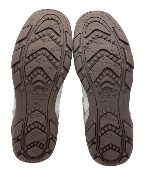 rock fish weather wear（ロックフィッシュウェザーウェア）rock fish weather wear (ロックフィッシュウェザーウェア) ZANE X-STRAP SNEAKERS ローカットスニーカー グレー×ピンク サイズ:UK5の古着・服飾アイテム