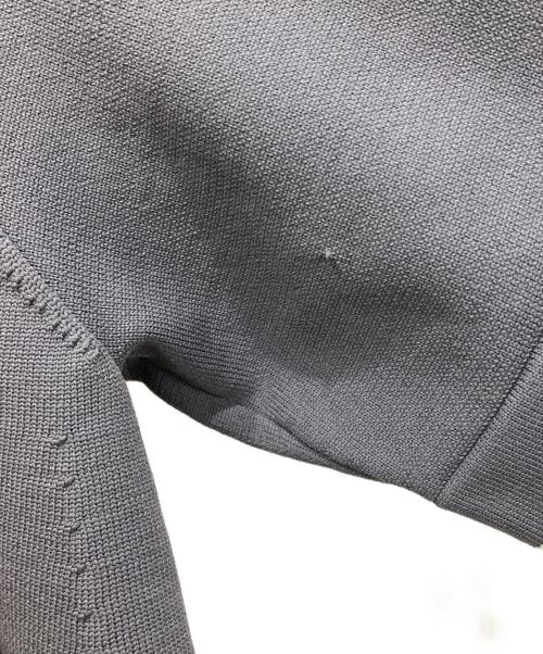 UNITED ARROWS（ユナイテッドアローズ）UNITED ARROWS (ユナイテッドアローズ) ミニマル フリル ショートスリーブ ニット グレー サイズ:freeの古着・服飾アイテム