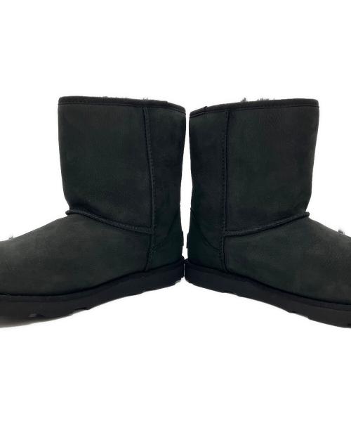 UGG（アグ）UGG (アグ) クラシック ショート II ウォータープルーフ ムートンブーツ ブラック サイズ:24.5の古着・服飾アイテム