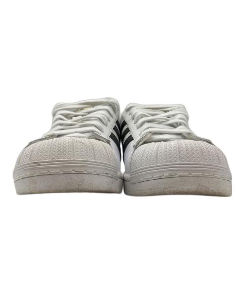 adidas（アディダス）adidas (アディダス) SUPERSTAR ローカットスニーカー ホワイト×ブラック サイズ:27の古着・服飾アイテム