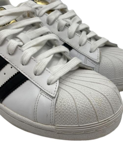 adidas（アディダス）adidas (アディダス) SUPERSTAR ローカットスニーカー ホワイト×ブラック サイズ:27の古着・服飾アイテム