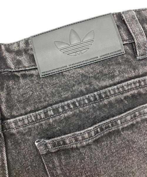 adidas（アディダス）adidas (アディダス) ルーズ デニムパンツ グレー サイズ:28の古着・服飾アイテム