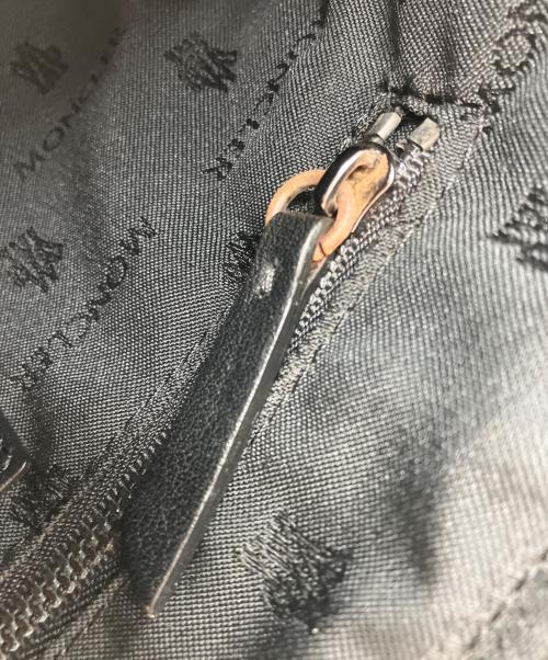 MONCLER（モンクレール）MONCLER (モンクレール) POCHETTE キルティングポーチ グリーンの古着・服飾アイテム