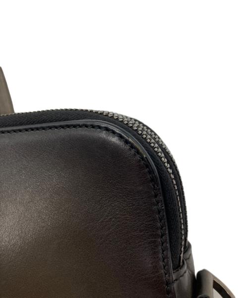 Salvatore Ferragamo（サルヴァトーレ フェラガモ）Salvatore Ferragamo (サルヴァトーレ フェラガモ) ビジネスバッグ カーキの古着・服飾アイテム