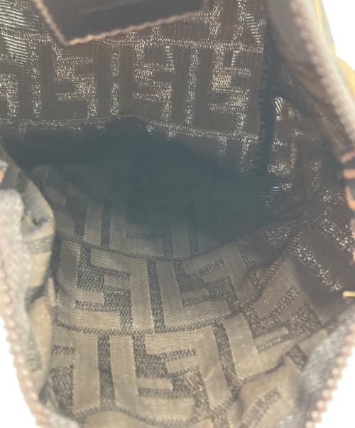 FENDI（フェンディ）FENDI (フェンディ) ズッカ柄ハンドポーチ ブラック×ブラウンの古着・服飾アイテム