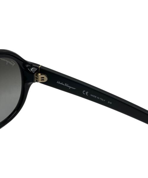 Salvatore Ferragamo（サルヴァトーレ フェラガモ）Salvatore Ferragamo (サルヴァトーレ フェラガモ) サングラス ブラック サイズ:58□15 140の古着・服飾アイテム