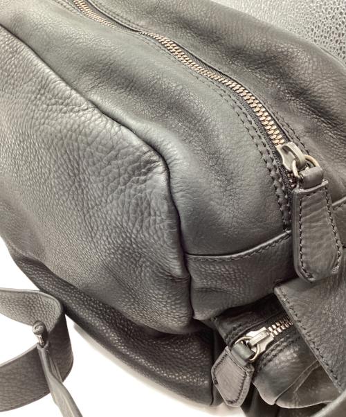 GIORGIO ARMANI（ジョルジオアルマーニ）GIORGIO ARMANI (ジョルジオアルマーニ) レザーショルダーバッグ ブラックの古着・服飾アイテム