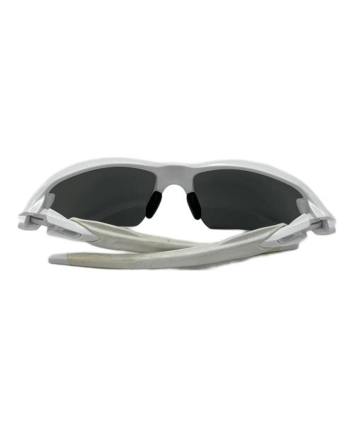 OAKLEY（オークリー）OAKLEY (オークリー) FLAK2.0/サングラス ホワイトの古着・服飾アイテム