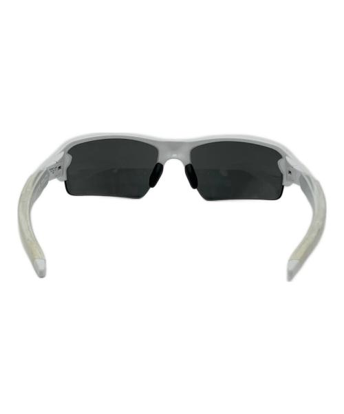 OAKLEY（オークリー）OAKLEY (オークリー) FLAK2.0/サングラス ホワイトの古着・服飾アイテム