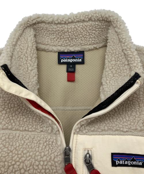 Patagonia（パタゴニア）Patagonia (パタゴニア) Ws Classic Retro-X Jkt/クラシックレトロジャケット アイボリー×レッド サイズ:Sの古着・服飾アイテム