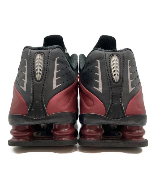 NIKE（ナイキ）NIKE (ナイキ) SHOX R スニーカー レッド サイズ:24の古着・服飾アイテム