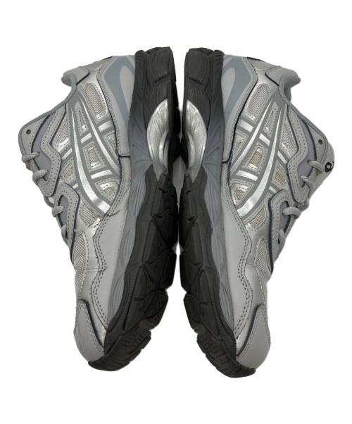 asics（アシックス）asics (アシックス) GEL-NYC ローカットスニーカー グレー サイズ:28の古着・服飾アイテム