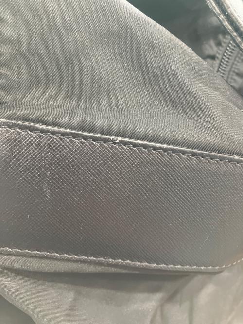 PRADA（プラダ）PRADA (プラダ) ロゴ金具 ナイロンボストンバッグ ブラックの古着・服飾アイテム