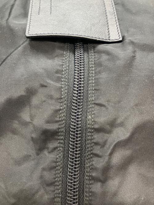 PRADA（プラダ）PRADA (プラダ) ロゴ金具 ナイロンボストンバッグ ブラックの古着・服飾アイテム