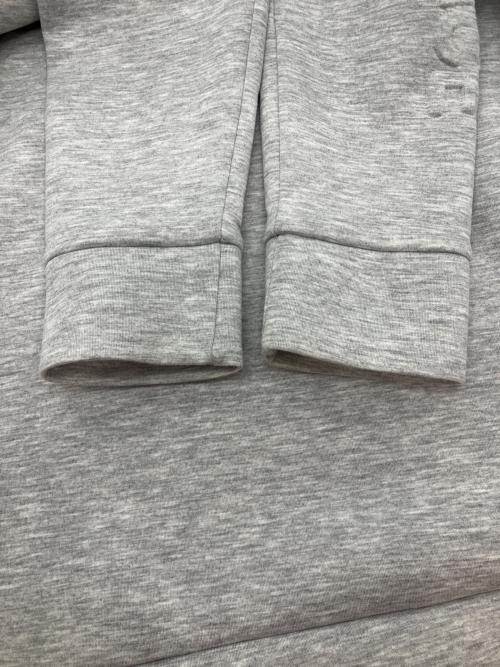 THE NORTH FACE（ザ ノース フェイス）THE NORTH FACE (ザ ノース フェイス) テックエアースウェットクルー グレー サイズ:Mの古着・服飾アイテム