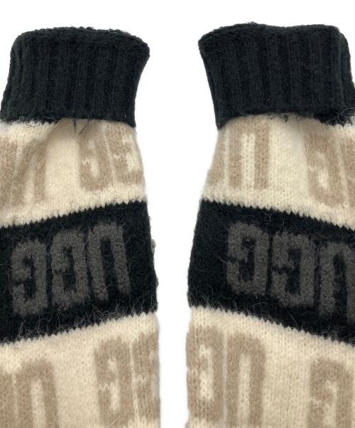 UGG（アグ）UGG (アグ) Graphic Logo Cardigan/グラフィック ロゴ カーディガン ホワイト×ブラック サイズ:Sの古着・服飾アイテム