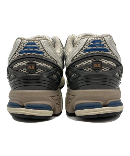 NEW BALANCE（ニューバランス）NEW BALANCE (ニューバランス) ローカットスニーカー ベージュ×グレー サイズ:28の古着・服飾アイテム