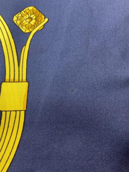 HERMES（エルメス）HERMES (エルメス) カレ90 スカーフ スプリングス ネイビーの古着・服飾アイテム