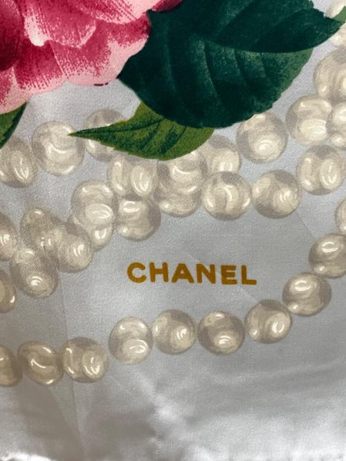 CHANEL（シャネル）CHANEL (シャネル) カメリアパール グリポワ スカーフ ライトグレーの古着・服飾アイテム