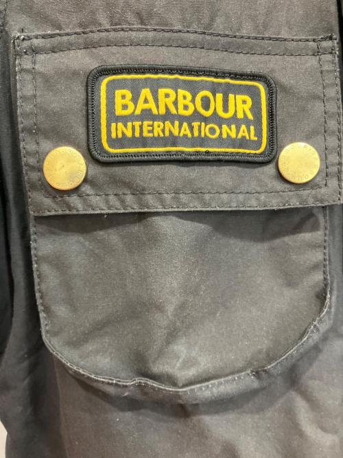 Barbour（バブアー）Barbour (バブアー) INTERNAIONALオイルドジャケット ブラック サイズ:Sの古着・服飾アイテム
