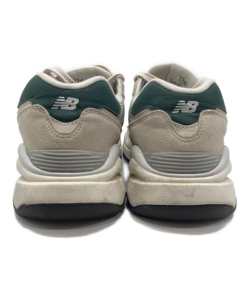 NEW BALANCE（ニューバランス）NEW BALANCE (ニューバランス) ローカットスニーカー アイボリー×グリーン サイズ:28の古着・服飾アイテム