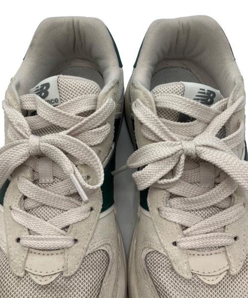 NEW BALANCE（ニューバランス）NEW BALANCE (ニューバランス) ローカットスニーカー アイボリー×グリーン サイズ:28の古着・服飾アイテム