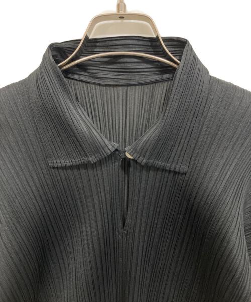 ISSEY MIYAKE（イッセイミヤケ）ISSEY MIYAKE (イッセイミヤケ) プリーツブラウス ブラック サイズ:Mの古着・服飾アイテム