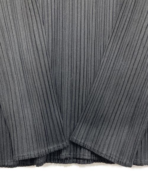 ISSEY MIYAKE（イッセイミヤケ）ISSEY MIYAKE (イッセイミヤケ) プリーツブラウス ブラック サイズ:Mの古着・服飾アイテム