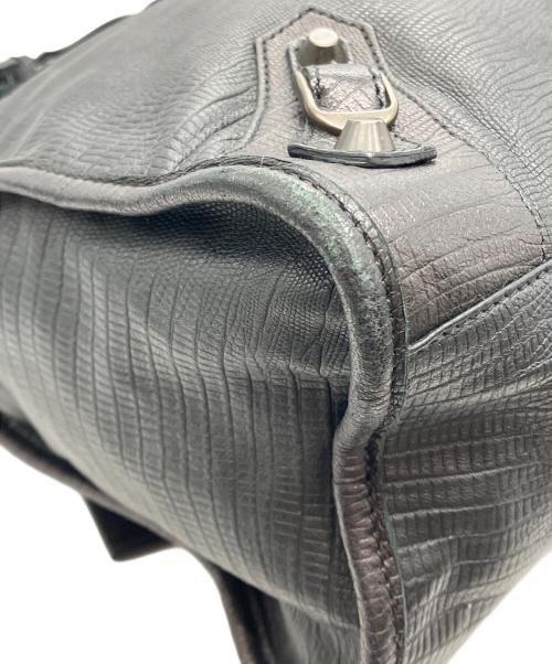 BALENCIAGA（バレンシアガ）BALENCIAGA (バレンシアガ) ザ・シティ リザード風型押し2WAYバッグ ブラックの古着・服飾アイテム