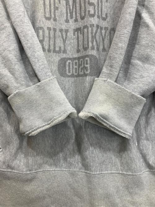 RILY（リリー）RILY (リリー) College Logo Crew Neck Sweat ダメージ加工スウェット グレー サイズ:Lの古着・服飾アイテム