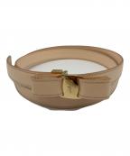 Salvatore Ferragamoサルヴァトーレ フェラガモ）の古着「ヴァラリボンレザーベルト」｜ベージュ