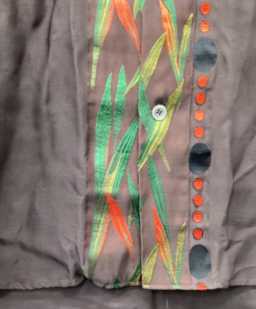 Yohji Yamamoto pour homme（ヨウジヤマモト プールオム）Yohji Yamamoto pour homme (ヨウジヤマモト プールオム) 97AW蝋人形期 レーヨン草刺繍シャツ ブラウン サイズ:Ｍの古着・服飾アイテム