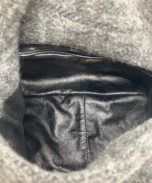 FENDI（フェンディ）FENDI (フェンディ) ズッカ柄ウールショルダーバッグ グレーの古着・服飾アイテム