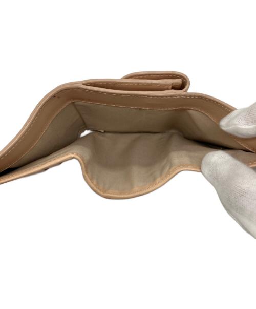 Chloe（クロエ）Chloe (クロエ) Cロゴコンパクトウォレット ベージュの古着・服飾アイテム