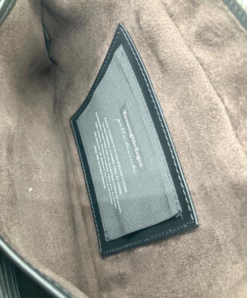 ERMENEGILDO ZEGNA（エルメネジルド・ゼニア）ERMENEGILDO ZEGNA (エルメネジルド・ゼニア) ショルダーバッグ ブラックの古着・服飾アイテム