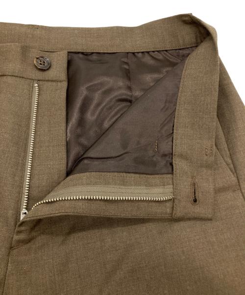 M TO R（ムウトアール）M TO R (ムウトアール) スラックス ブラウン サイズ:42の古着・服飾アイテム