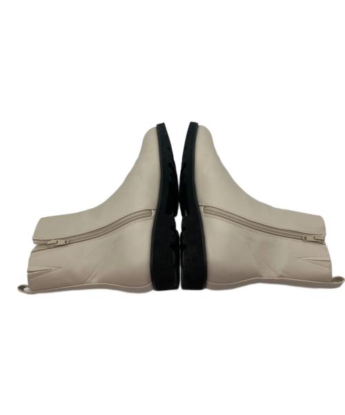 UNTITLED（アンタイトル）UNTITLED (アンタイトル) トラックソールブーツ ベージュ サイズ:23.5cmの古着・服飾アイテム