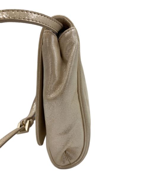 FENDI（フェンディ）FENDI (フェンディ) ショルダーバッグ ベージュの古着・服飾アイテム