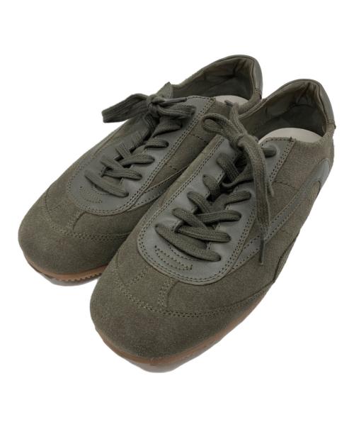 COS（コス）COS (コス) ミニマルスエードスニーカー オリーブ サイズ:37の古着・服飾アイテム