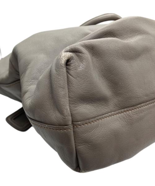 PRADA（プラダ）PRADA (プラダ) 2WAYショルダーバッグ グレーの古着・服飾アイテム