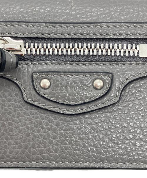 BALENCIAGA（バレンシアガ）BALENCIAGA (バレンシアガ) ネオクラシックコンパクト三つ折りウォレット グレーの古着・服飾アイテム