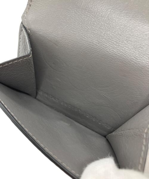 BALENCIAGA（バレンシアガ）BALENCIAGA (バレンシアガ) ネオクラシックコンパクト三つ折りウォレット グレーの古着・服飾アイテム