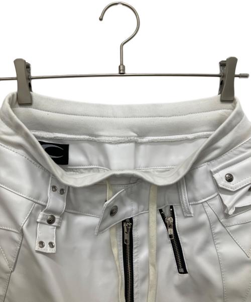 cozy worldwide（コジー ワールドワイド）cozy worldwide (コジー ワールドワイド) ホワイトカーゴパンツ ホワイト サイズ:Sの古着・服飾アイテム