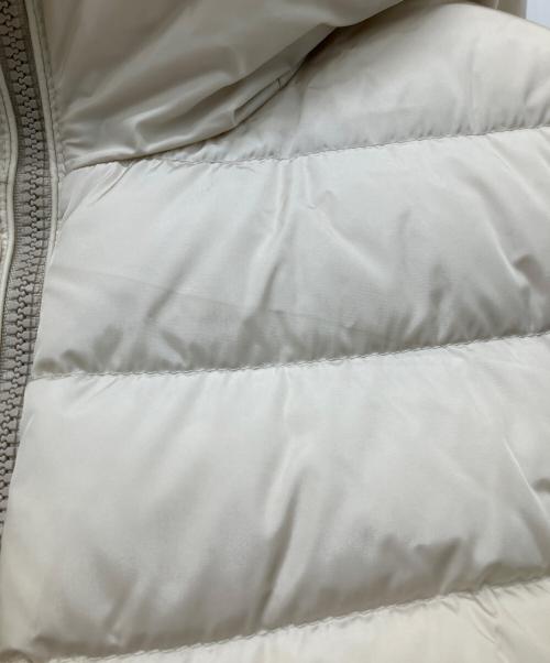 MONCLER（モンクレール）MONCLER (モンクレール) ARTEMIS GIUBBOTTO　アルテミス ジュボット　ダウンジャケット ベージュ サイズ:Lの古着・服飾アイテム