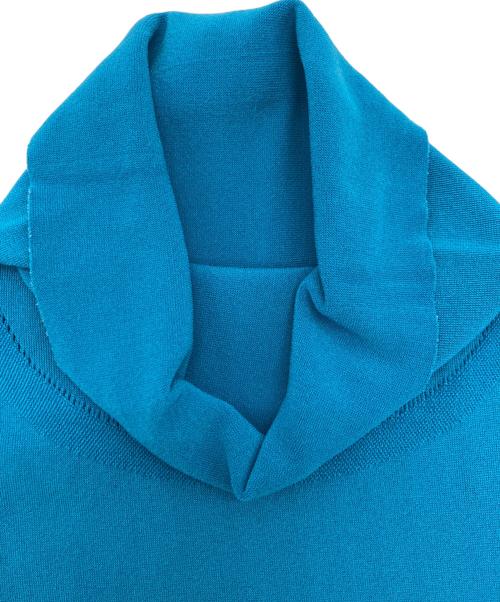 ISSEY MIYAKE me（イッセイ ミヤケ ミー）ISSEY MIYAKE me (イッセイ ミヤケ ミー) デザインカットソー ブルー サイズ:不明の古着・服飾アイテム