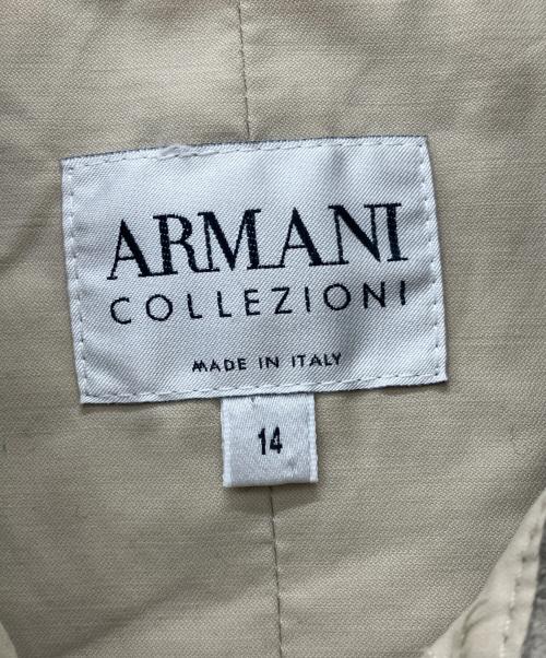 ARMANI COLLEZIONI（アルマーニ コレツィオーニ）ARMANI COLLEZIONI (アルマーニ コレツィオーニ) 切替ステンカラーコート ベージュ サイズ:14の古着・服飾アイテム