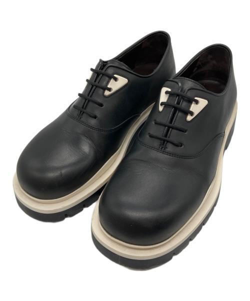 BOTTEGA VENETA（ボッテガベネタ）BOTTEGA VENETA (ボッテガベネタ) TIRE LACE UP MILITARY CALF ブラック×ホワイト サイズ:41 1/2の古着・服飾アイテム