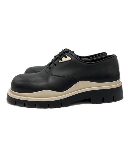 BOTTEGA VENETA（ボッテガベネタ）BOTTEGA VENETA (ボッテガベネタ) TIRE LACE UP MILITARY CALF ブラック×ホワイト サイズ:41 1/2の古着・服飾アイテム