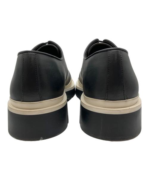 BOTTEGA VENETA（ボッテガベネタ）BOTTEGA VENETA (ボッテガベネタ) TIRE LACE UP MILITARY CALF ブラック×ホワイト サイズ:41 1/2の古着・服飾アイテム